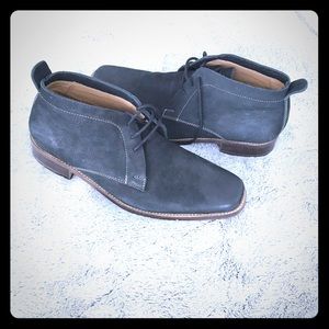 Pair of blue dress shoes (EUROPEAN SIZE 7)